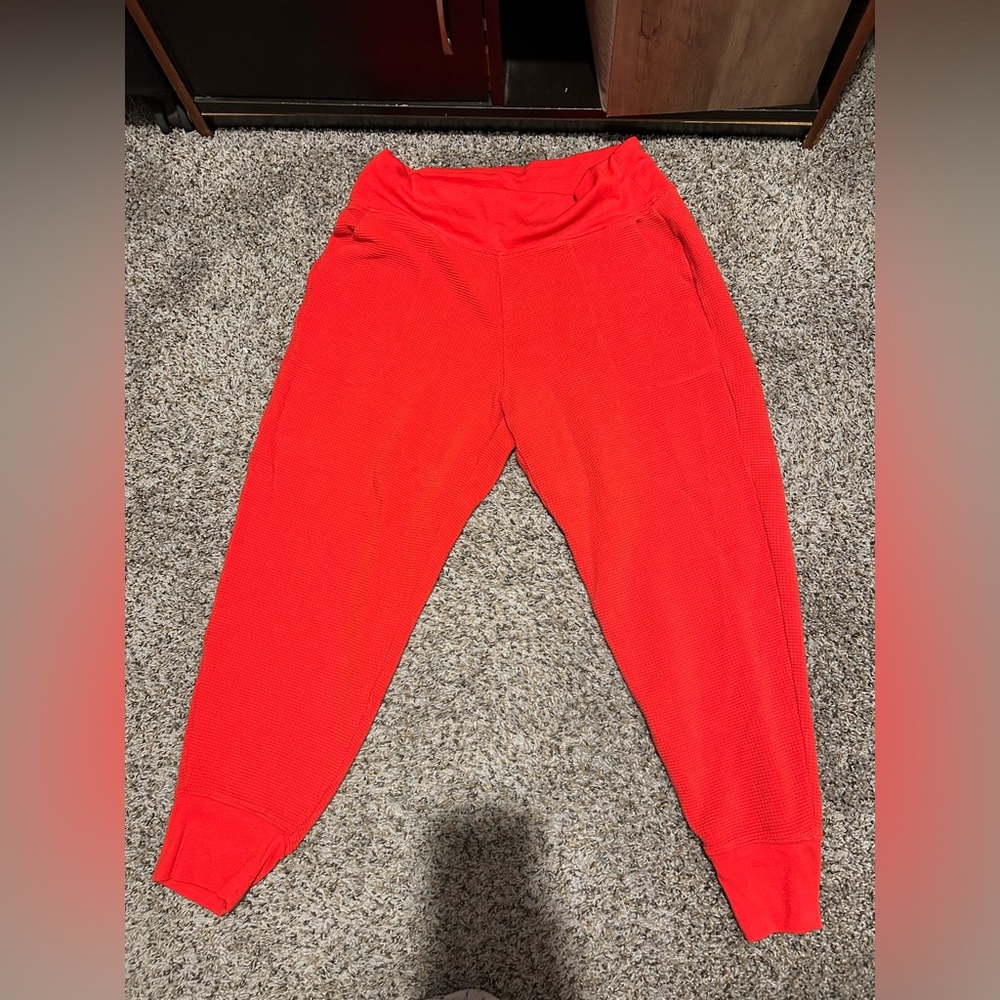 Athlete Coaster Luxe Waffle High Rise Jogger Color Cardinal Women’s Size XL
